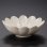 画像2: 白瓷印花菊弁鉢（4.5寸） (2)