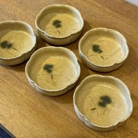西岡悠　黄瀬戸向付