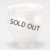 銀虹彩片口酒器　